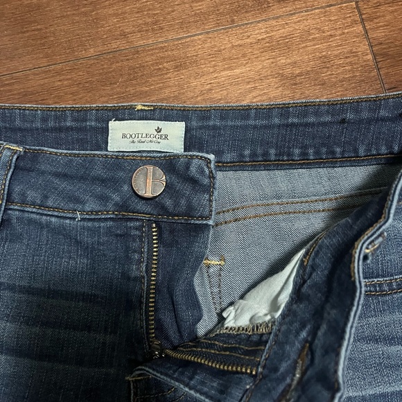 BOOTLEGGER the Real McCoy jean shorts!!! Size women’s 31 - Picture 6 of 6